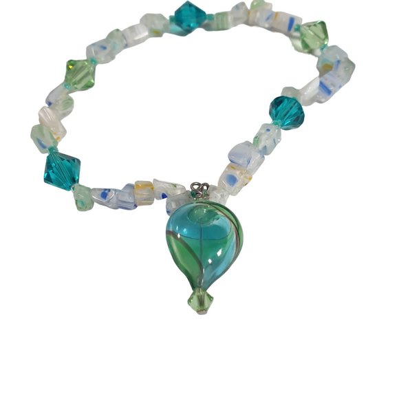 Swarovski Elements Handmade Artisan Glass Bracelet Womens Stretch Glass Heart - Picture 2 of 4